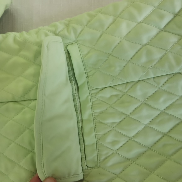 Ann Taylor Loft Light Lime Green Quilted Jacket. Size 12 - Picture 5 of 9